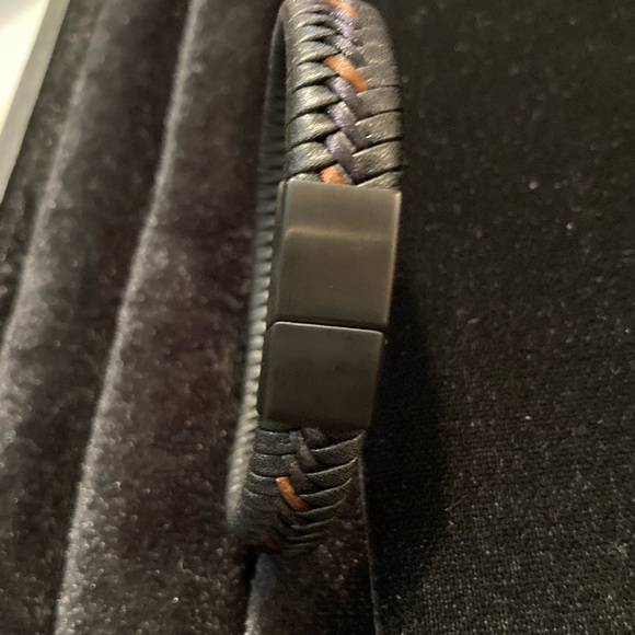 TOCARA. MICKAEL Leather Silk cord & Stainless Steel Black finish. 8.5” bracelet - Picture 3 of 3